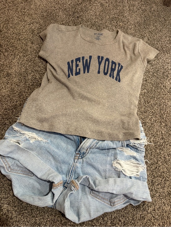 Brandy Melville Tops - New York John Gault graphic baby tee